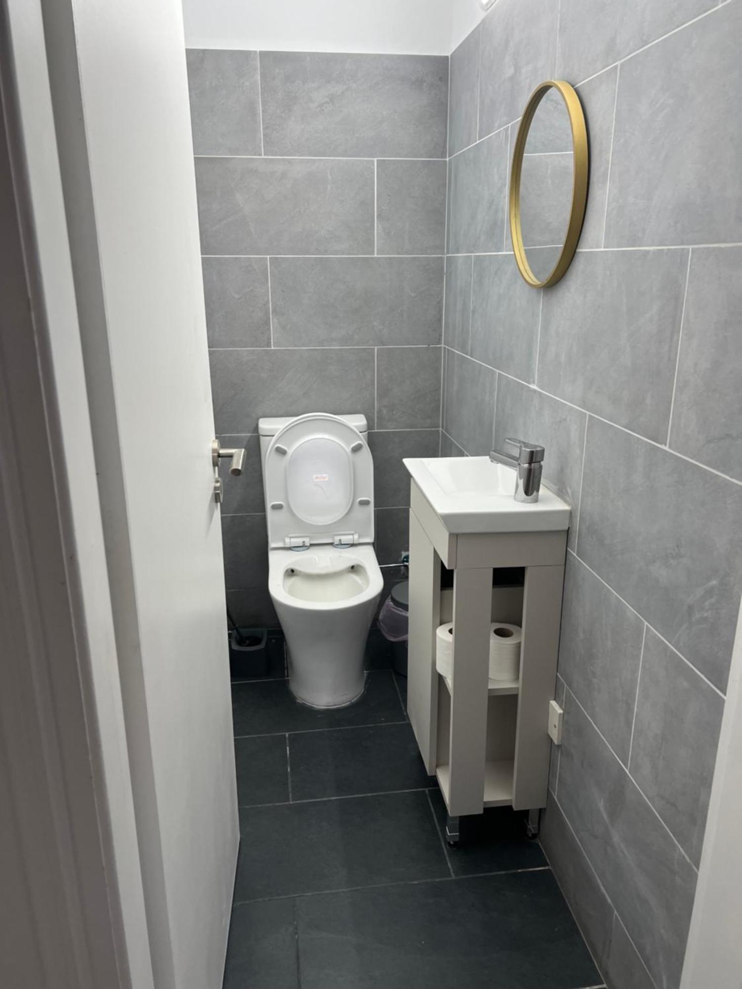 Tower Court Rooms Larnaca Dış mekan fotoğraf